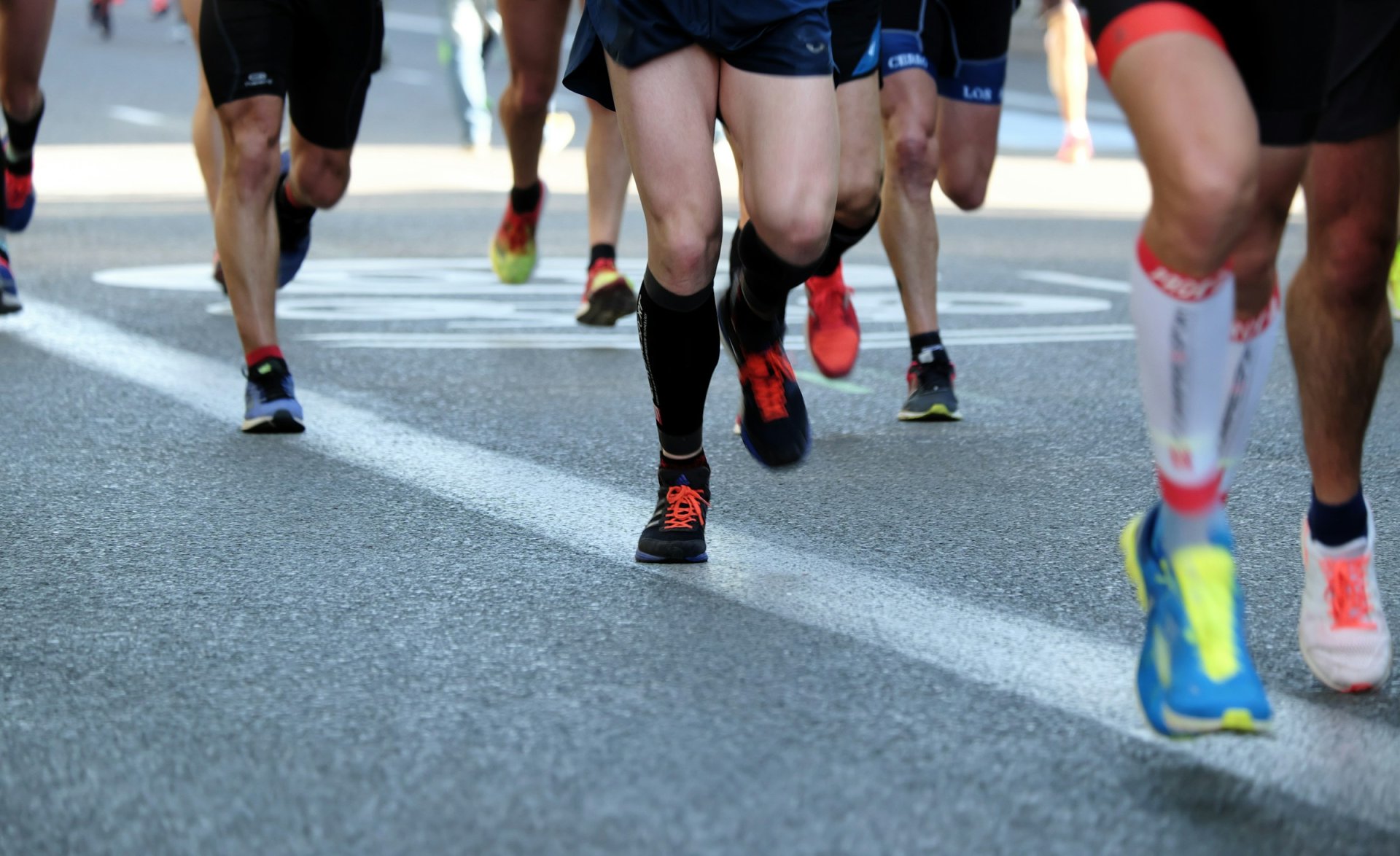 People running a marathon